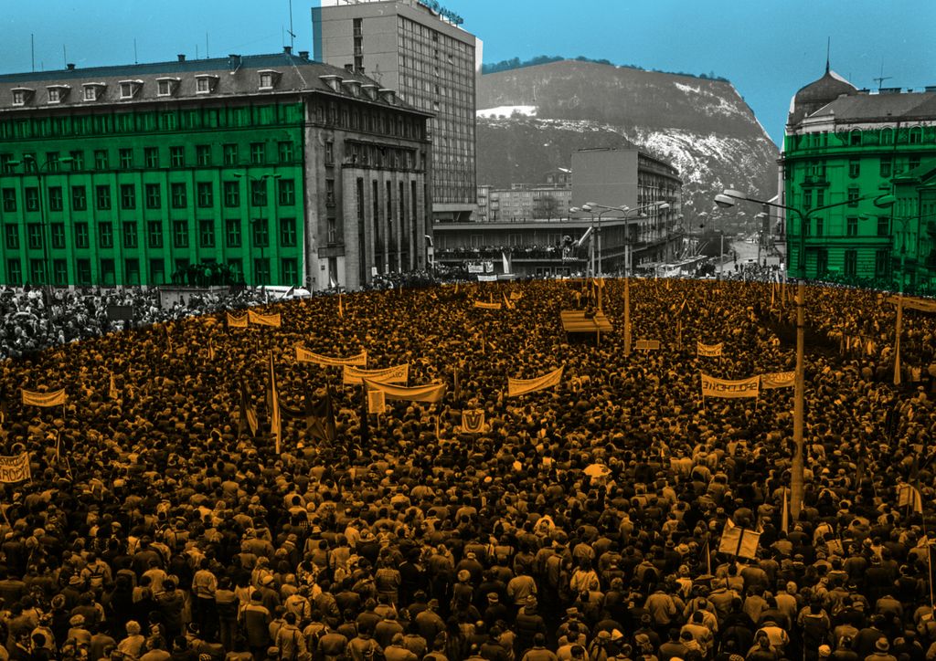 Мирные протесты-1989: люди (на)против стены, Чехословакия. 27 ноября 1989 года, общенациональная забастовка против однопартийности — discours.io