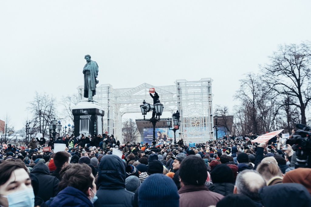 «Мне не всё равно»: фоторепортаж с антикоррупционного митинга в Москве,  — discours.io