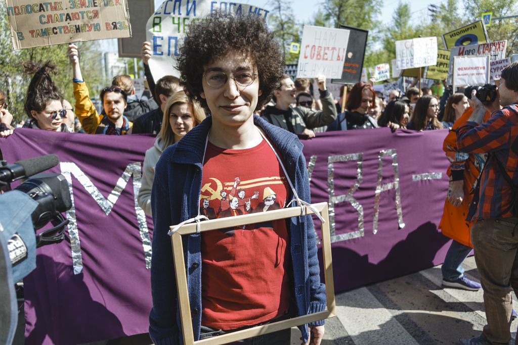 «Вся власть конфетам!» Лозунги и лица Монстрации-2019 в Москве,  — discours.io