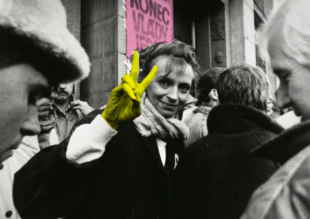 Мирные протесты-1989: люди (на)против стены, Чехословакия. 27 ноября 1989 года, общенациональная забастовка против однопартийности — discours.io