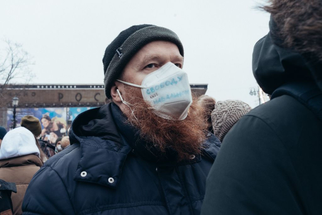 «Мне не всё равно»: фоторепортаж с антикоррупционного митинга в Москве,  — discours.io