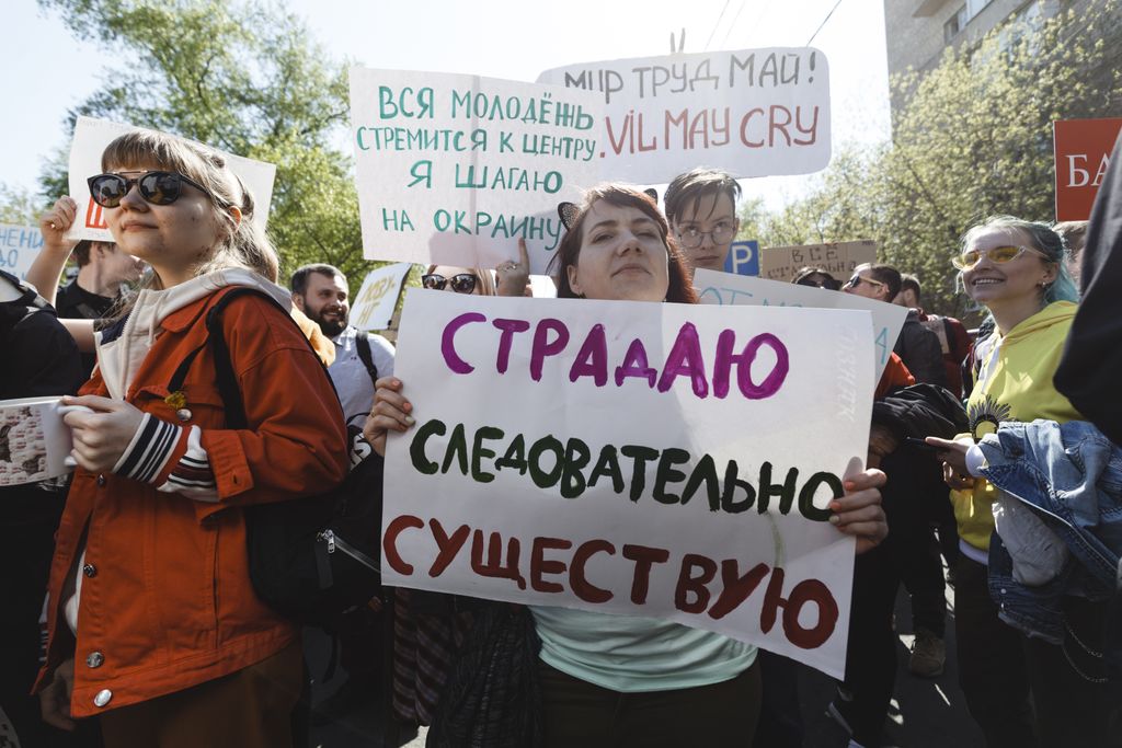 «Вся власть конфетам!» Лозунги и лица Монстрации-2019 в Москве,  — discours.io