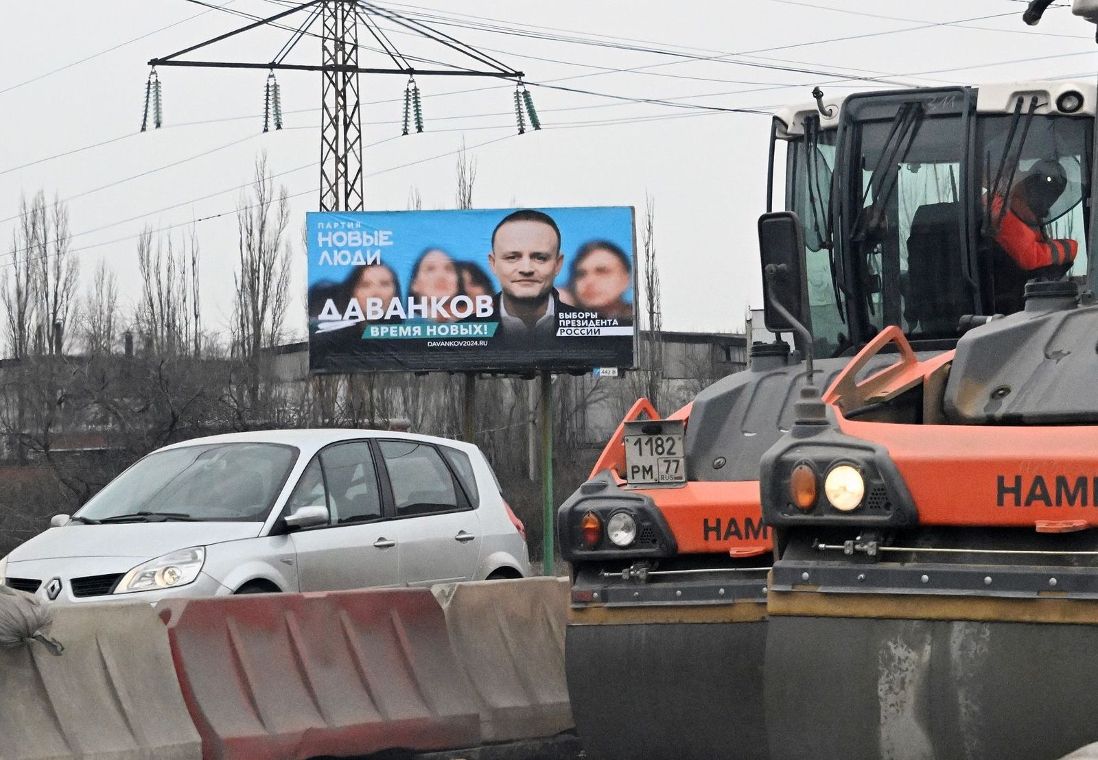 Предвыборный плакат Владислава Даванкова в аннексированной ЛНР. 6 марта / Анатолий Жданов / Коммерсант / SIPA USA / Vida Press