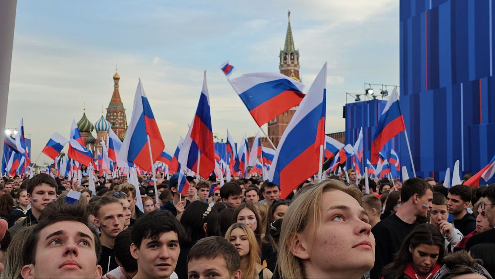 Патриотический митинг на Красной площади в Москве в честь первой годовщины аннексии четырех украинских территорий. 29 сентября / Новая газета