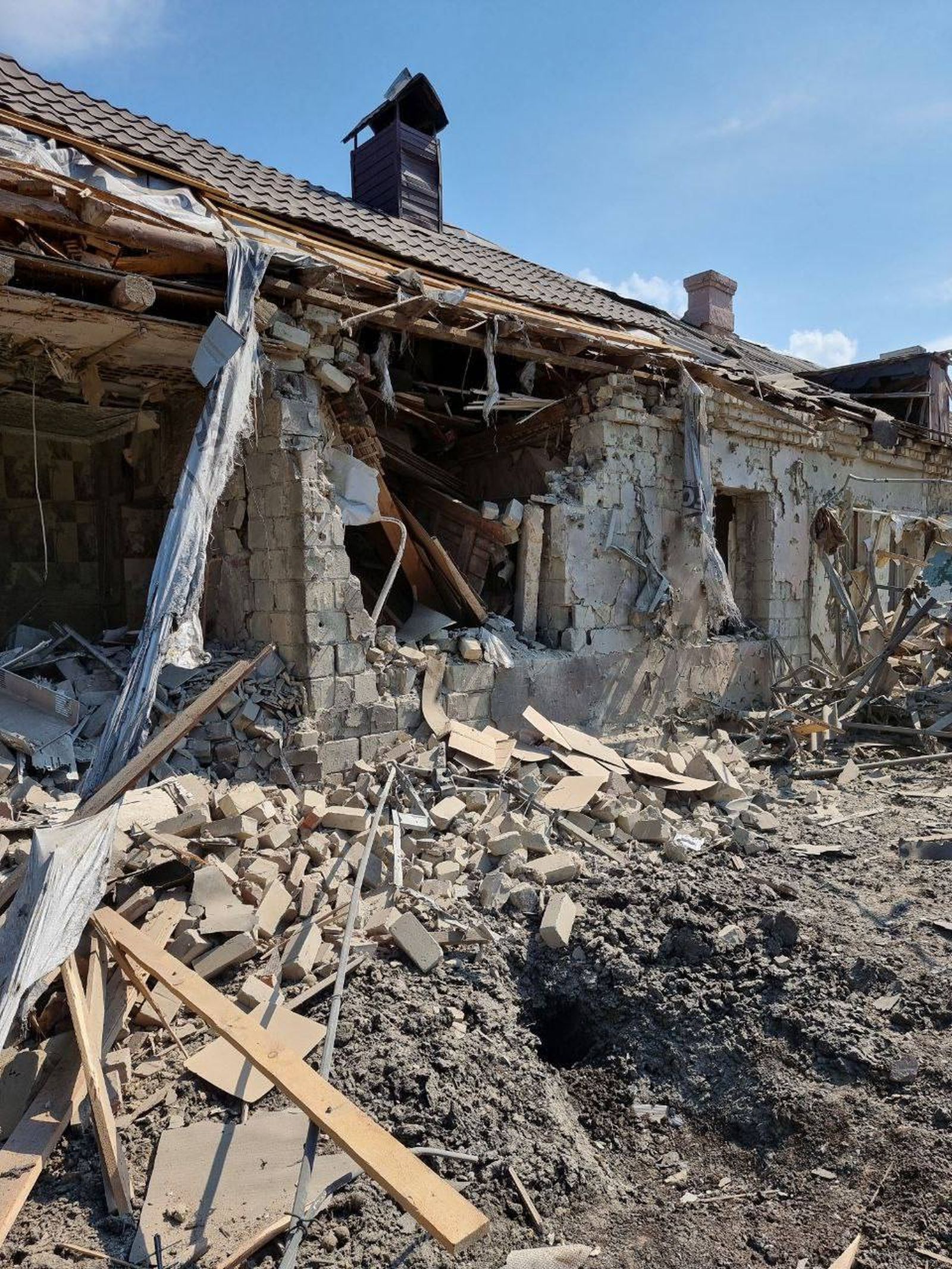 Последствия обстрела поселка Октябрьский Белгородского района. 14 июля / Телеграм-канал Вячеслава Гладкова