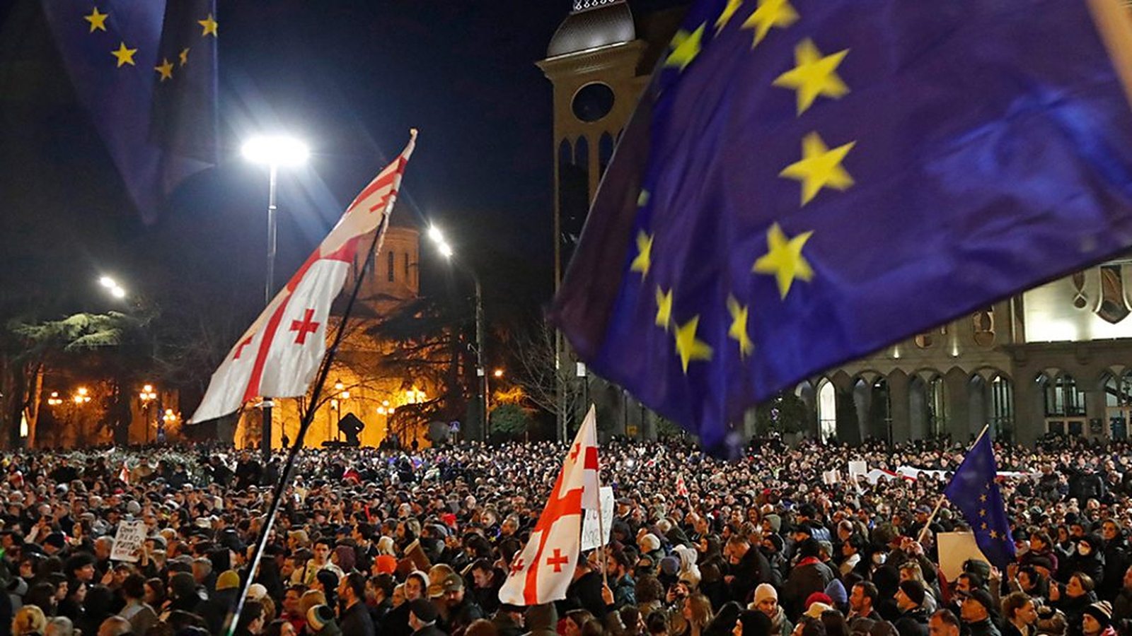 Протесты против «Закона о прозрачности иностранного влияния» в Грузии стали ярким примером того, как общественное несогласие и активность влияют на принятие политических решений. Отзыв законопроекта подчеркнул важность участия общественности и защиты Протесты против «Закона о прозрачности иностранного влияния» в Грузии стали ярким примером того, как общественное несогласие и активность влияют на принятие политических решений. Отзыв законопроекта подчеркнул важность участия общественности и защиты