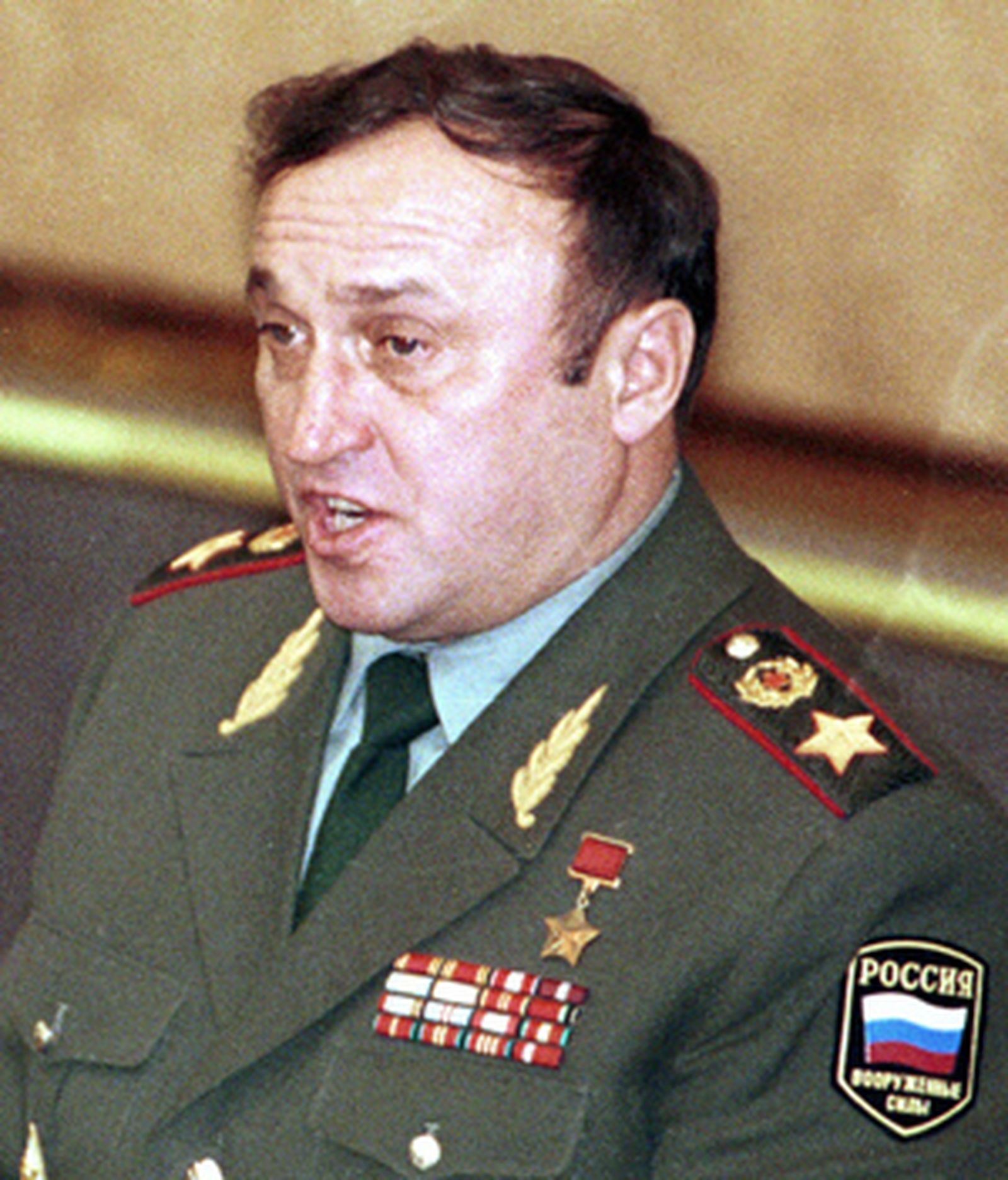 Павел Грачёв — министр обороны РФ, 1994 год