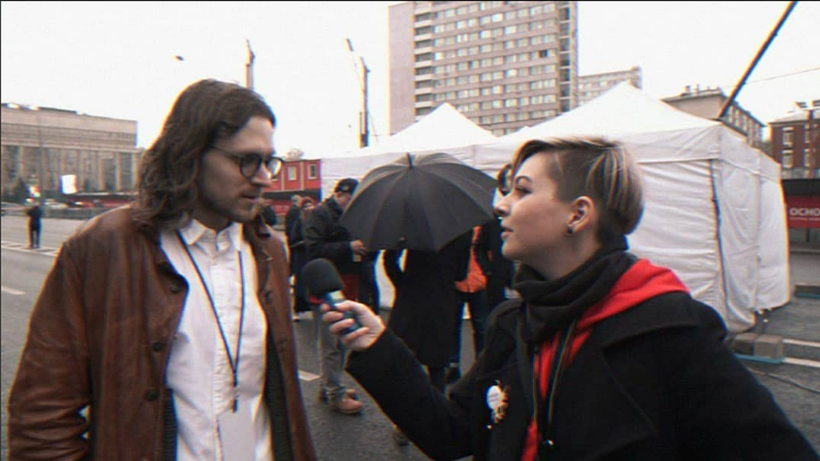 Настя Кашкина берет интервью у блогера-либертарианца Михаила Светова / Фото из личного архива Настя Кашкина берет интервью у блогера-либертарианца Михаила Светова / Фото из личного архива