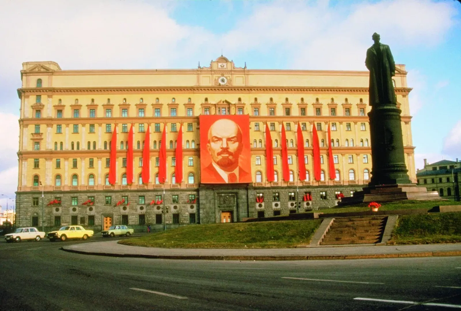 Здание КГБ на Лубянке в Москве, 1987 / Arnold H.Drapkin, Getty images Здание КГБ на Лубянке в Москве, 1987 / Arnold H.Drapkin, Getty images