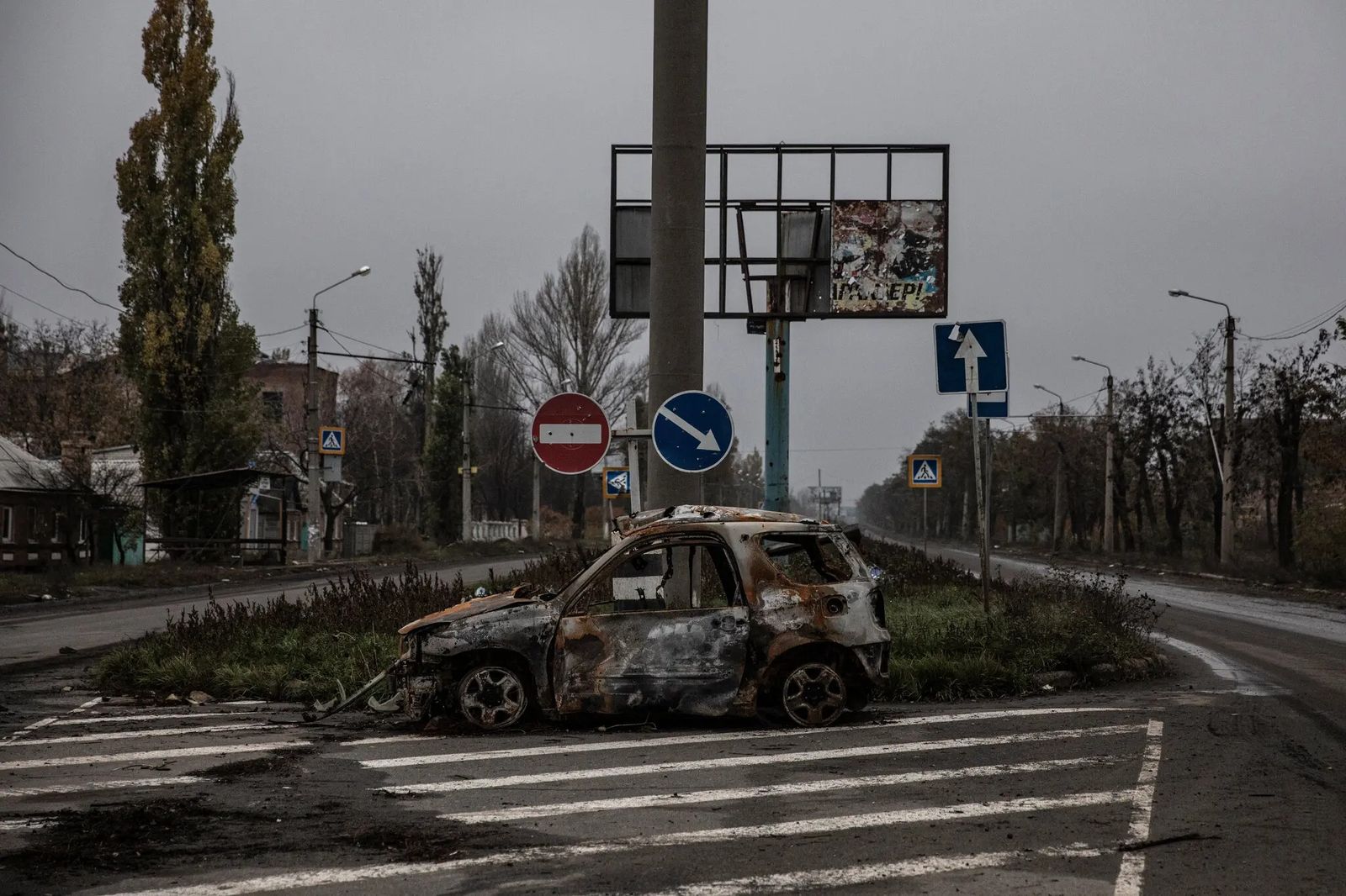 Разрушенный автомобиль в Бахмуте. 5 ноября / Finbarr O’Reilly / The New York Times
