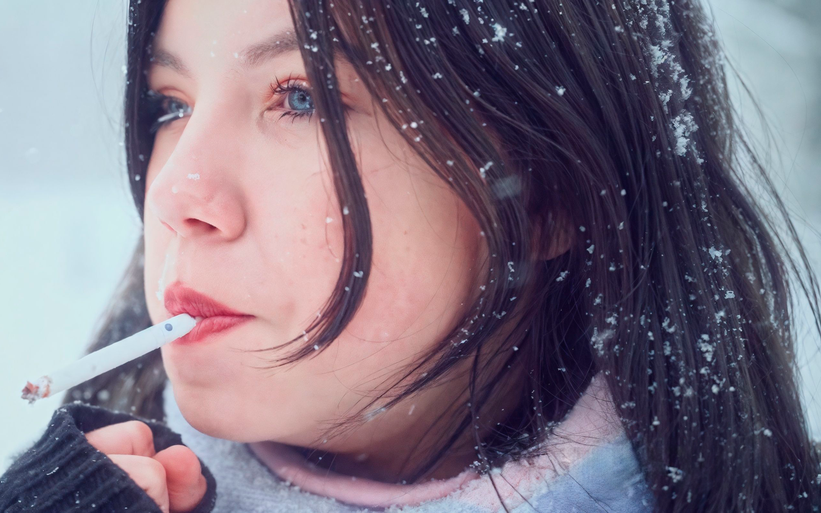 Кадр из фильма Лизы Саввиной «Снежинки ртом ловила + очень мило» (2024) / «Кино счастливых лучше, чем несчастных». Молодые документалисты — о российском кинематографе — Discours.io