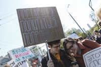 «Вся власть конфетам!» Лозунги и лица Монстрации-2019 в Москве,  — миниатюра