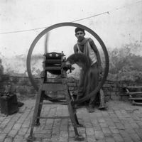 Сакральность быта. Индия 80–90-х в документальных снимках Ананта Даса, Баба’ (святой старец), Вриндаван, 19 марта 1994 — миниатюра