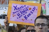 «Вся власть конфетам!» Лозунги и лица Монстрации-2019 в Москве,  — миниатюра