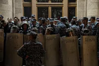 Протесты в Ереване против сдачи Нагорного Карабаха. Фоторепортаж с места событий,  — миниатюра