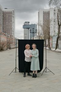 «Заберу тебя с собой» — фотопроект о силе любви и разрыве с Россией. Свадебные снимки молодоженов-эмигрантов, Миша и Соня — миниатюра