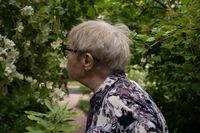 «Борисовна». Фотопроект о старости такой, какая она есть, В «Cобственном садике» в Павловске — миниатюра