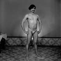 Сакральность быта. Индия 80–90-х в документальных снимках Ананта Даса, Из серии галерея портретов «Книга жизни», Вриндаван, 1988 год. — миниатюра
