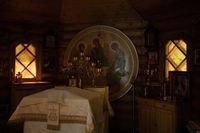 «Борисовна». Фотопроект о старости такой, какая она есть, Внутри церкви — миниатюра