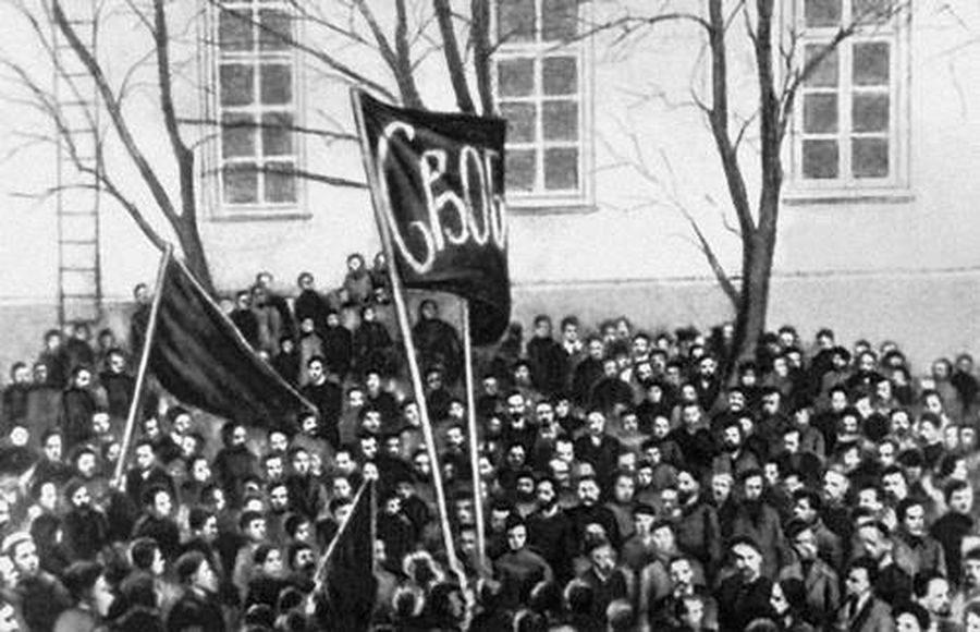 На Всероссийскую октябрьскую стачку вышли более 2 миллионов человек. Её причиной стало убийство революционера Николая Баумана. На Всероссийскую октябрьскую стачку вышли более 2 миллионов человек. Её причиной стало убийство революционера Николая Баумана.