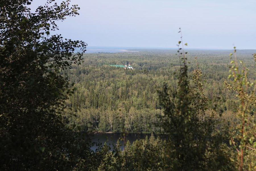 Во отоце океана моря