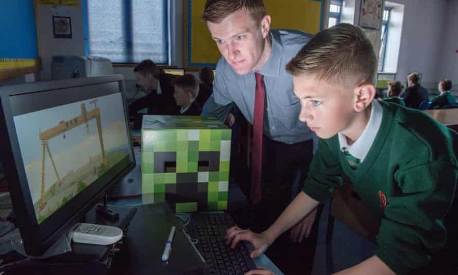 Minecraft: Education Edition создан для использования в классах и имеет ряд функций как для учителей, так и для учеников / The Guardian