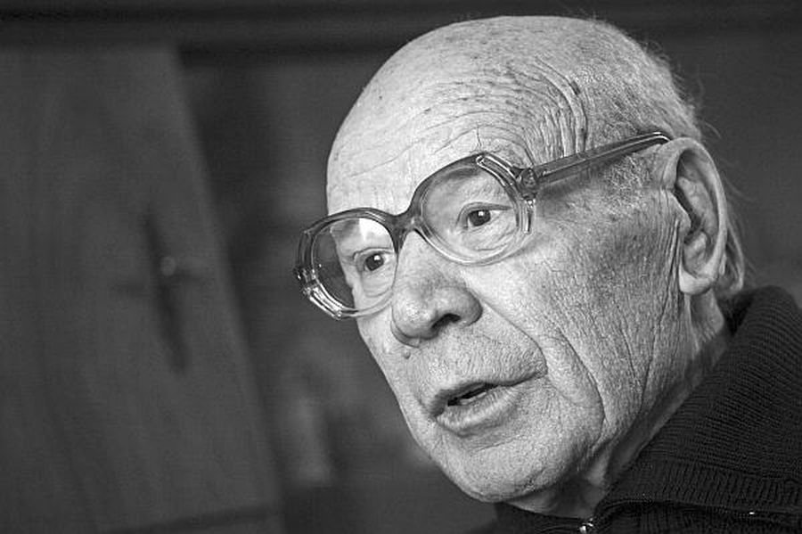 Игорь Васильевич Бестужев-Лада — историк, социолог и футуролог. Один из первых профессиональных прогнозистов в СССР. Игорь Васильевич Бестужев-Лада — историк, социолог и футуролог. Один из первых профессиональных прогнозистов в СССР.