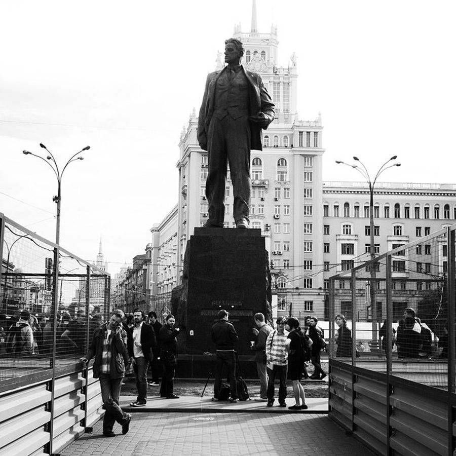 Маяковские чтения проводятся с апреля по октябрь каждое последнее воскресенье месяца в 18:00 